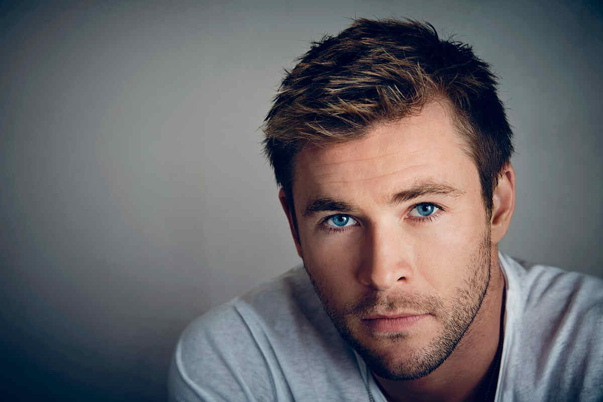 Chris Hemsworth Eye Color | The Mesmerizing Blue Eyes