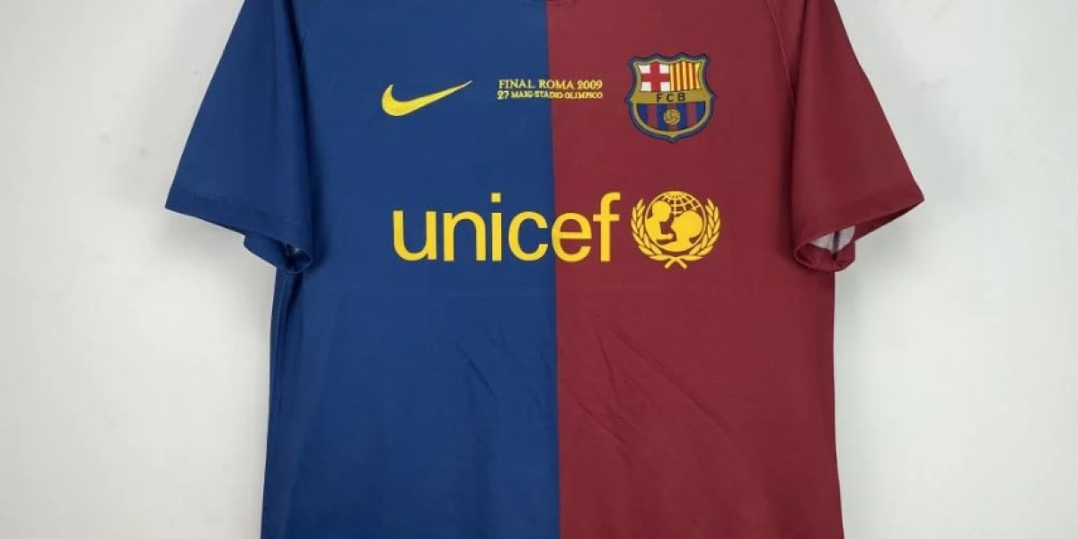 اقتنِ الآن طقم برشلونة 2009 مع Sport Touch قبل نفاد الكمية المحدودة
