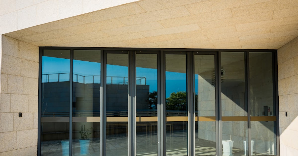 Why Are Aluminium Sliding Doors Better Than Traditional Wooden or UPVC Doors