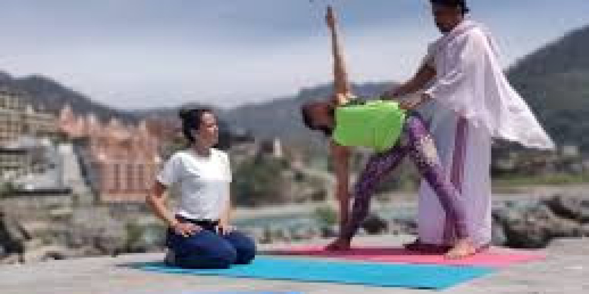 What to Expect from 300 Hour Yoga Teacher Training in Rishikesh