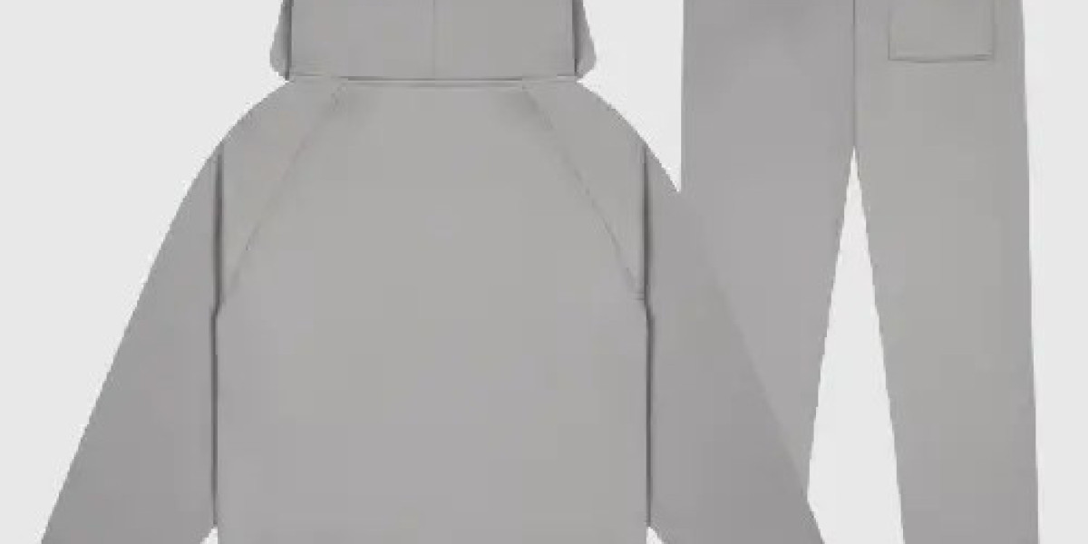 The Rise of the Carsicko Tracksuit: Streetwear’s Hottest Gossip-Worthy Fashion Drop