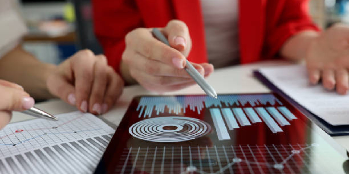 Why Staying Updated with Market Trends Boosts Competitive Edge