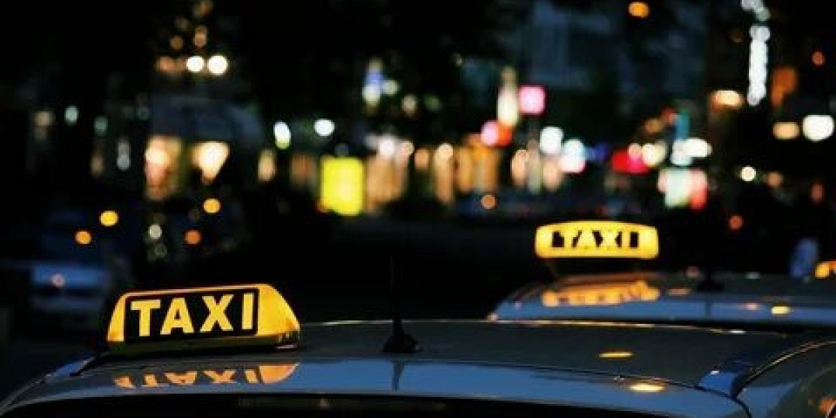 Umrah Taxi Service in Saudi Arabia – Comfortable, Reliable, and Peaceful Travel for Pilgrims