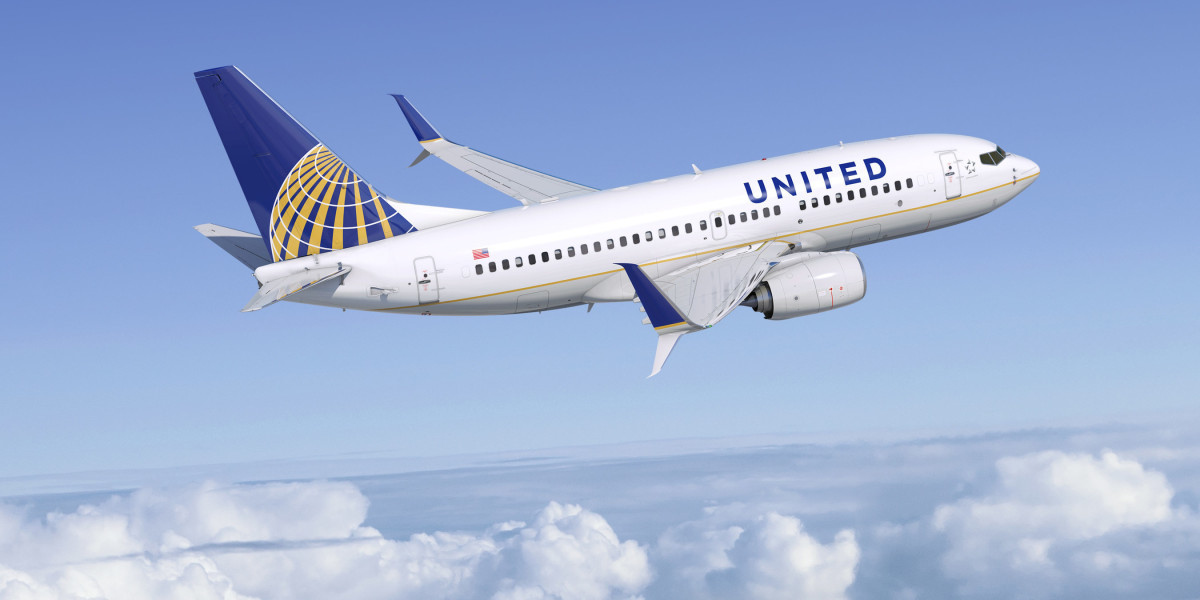 First Class Flight Discounts: Timing, Tools, and Travel Secrets