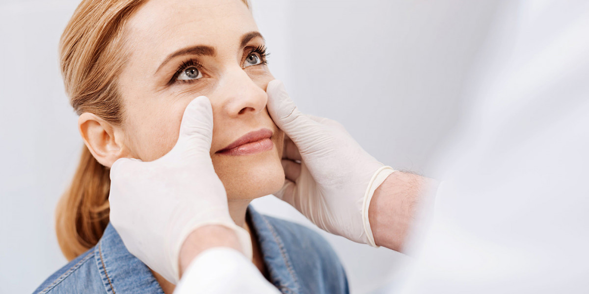 Choosing Between Open and Closed Rhinoplasty