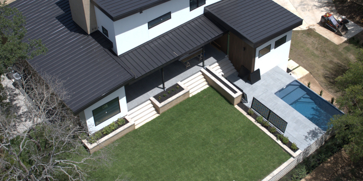 Traditional Landscaping vs. 3D Landscape Design: Choosing the Right Approach with a Luxury Landscape Design Company