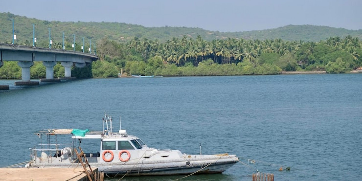 Boat Lift in Cape Coral, FL Protecting Your Boat From Water Damage