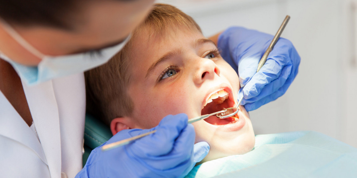 Dental Clinic in Dubai: Essential Dental Treatments Explained Clearly