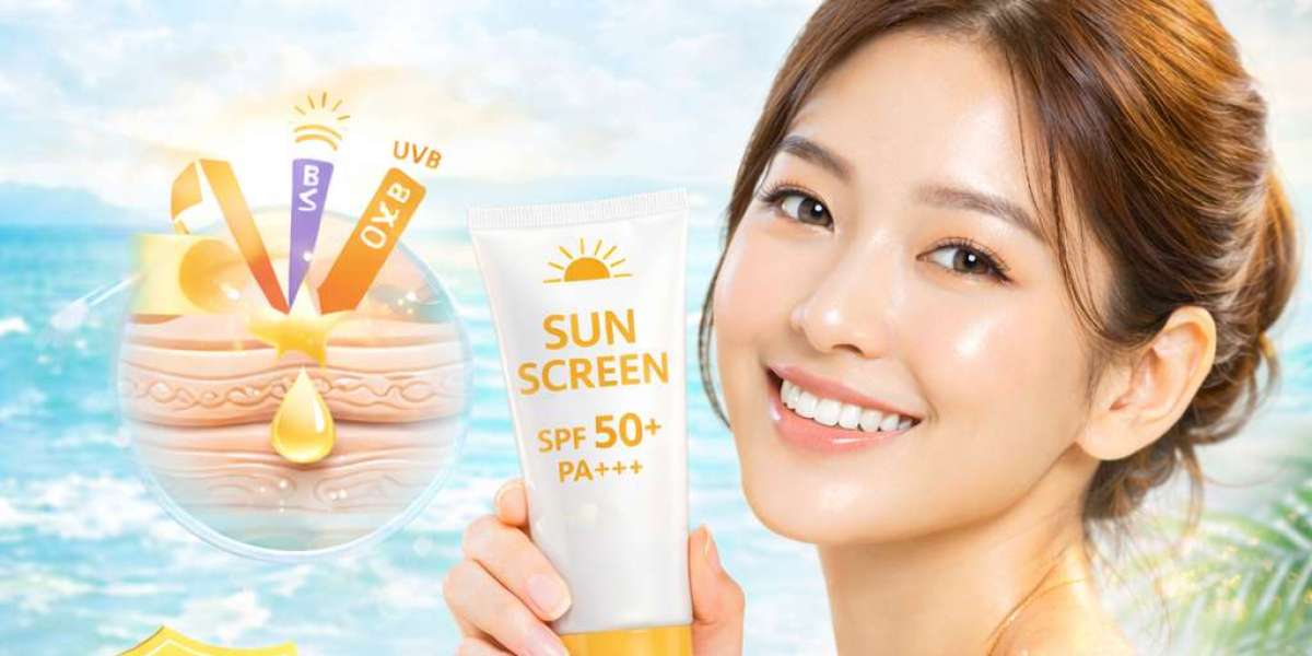 How Does Face Sunscreen Protect Your Skin Daily?