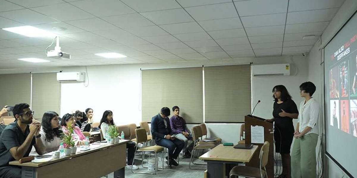 How Do the Best Colleges for Economics Hons in India Shape Future Economists?