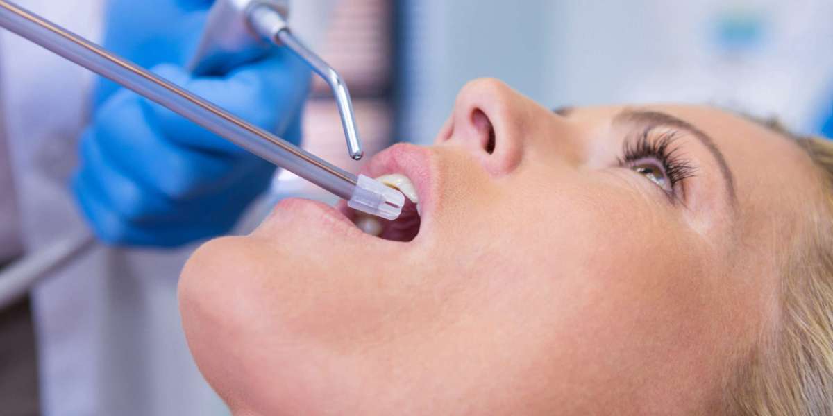 How to Manage Pain After Wisdom Tooth Extraction Effectively?