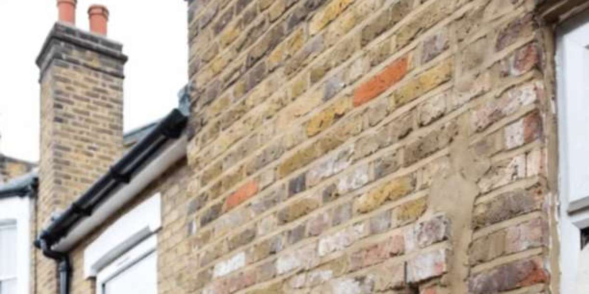 How Trusted Brick Cleaning Contractors Improve Property Appearance