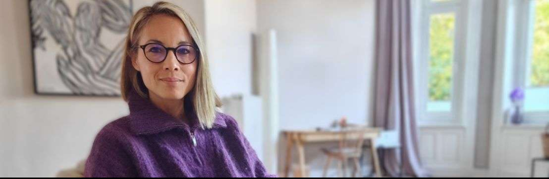 Dr Gwen Elprana Cover Image