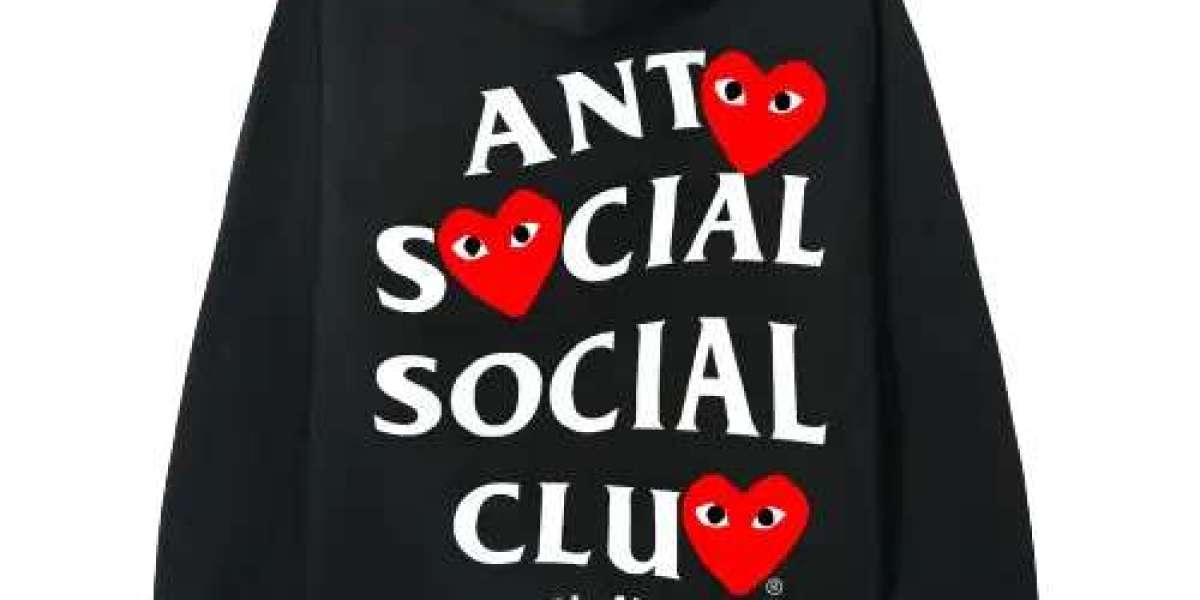 Comme des Garcons Hoodie – Modern Fashion with Iconic Design