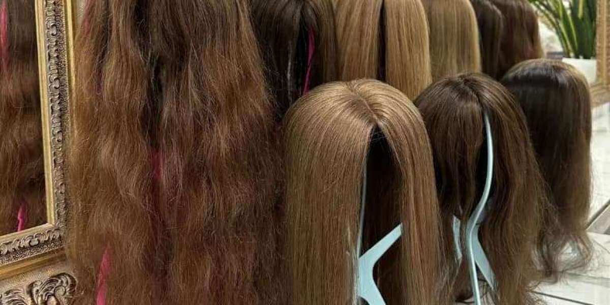 Why Lightweight Hair Solutions Are Gaining Attention Among Fine Hair Clients