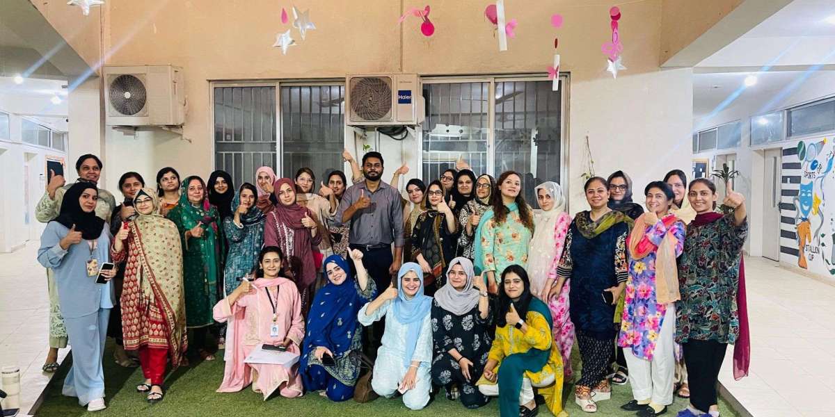 Transforming Learning in Pakistan with Tailored Virtual Training Programs