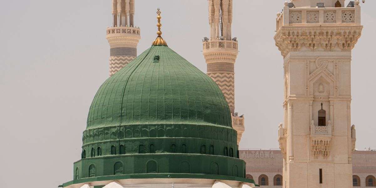 A Spiritual Journey: Your Guide to Umrah from Houston