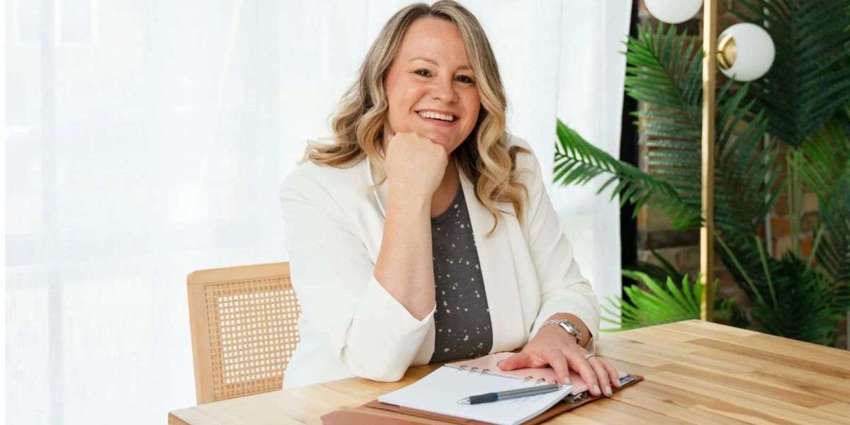 Fractional CMO: Simplifying Marketing to Unlock Clear, Scalable Growth