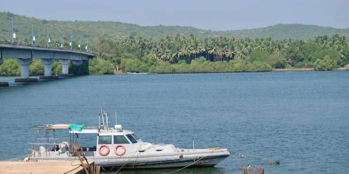 Preparing Your Boat Lift for Fall with Boat Lift Installation in Cape Coral, FL