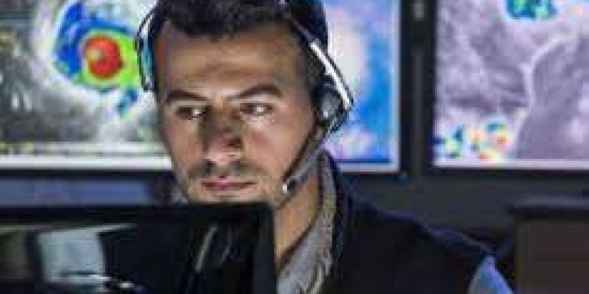 Why meteorologists are becoming media personalities