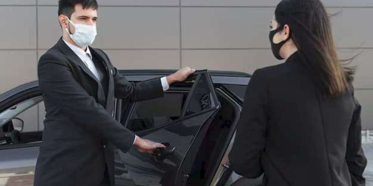 Top Benefits of Limousine Service in Miramar Beach
