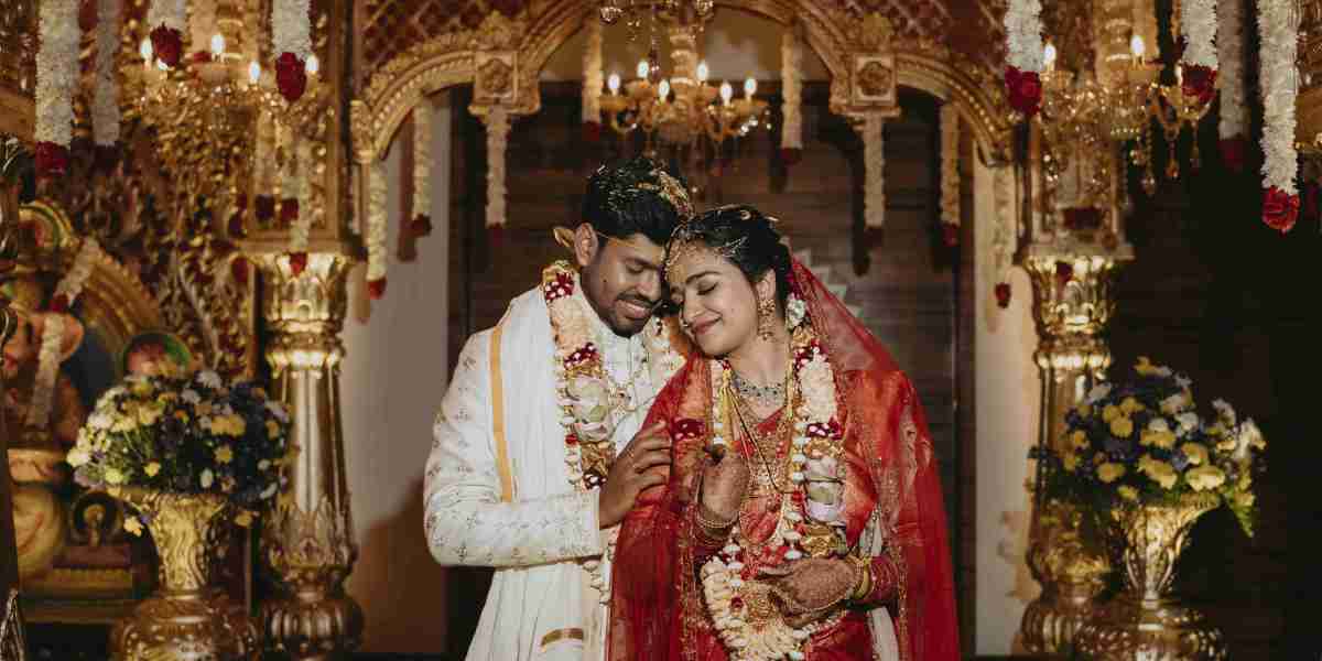 The Hidden Story Every Wedding Photography Album Should Tell